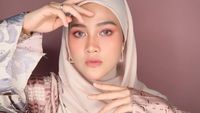 10 Transformasi Gaya Istri Zikri Daulay, Jadi Atensi karena Foto Tanpa Hijab