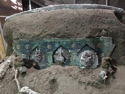 Kereta Kuno Berusia 2.000 Tahun Ditemukan di Pompeii, Apa Fungsinya?