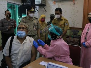 Pemkot Jakpus Mulai Vaksinasi COVID untuk Lansia di Sekolah Tiap Kecamatan