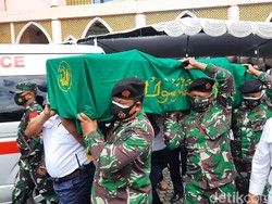 Artidjo Alkostar Dikebumikan di Pemakaman UII Yogyakarta