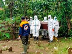 3 Hari Ada Pemakaman COVID-19 di Malang, Ini Tren Corona Jatim Selama April