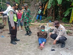 Kuli Bangunan Blitar Tewas Dipukul Balok Kayu Oleh Orang Depresi