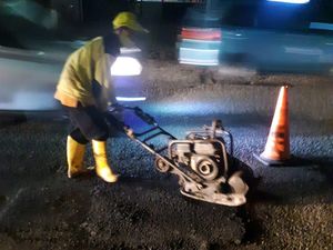 Bina Marga DKI dan LRT Perbaiki Jl MT Haryono-Gatsu Sekitar Pancoran Bina Marga DKI dan LRT Perbaiki Jl MT Haryono-Gatsu Sekitar Pancoran