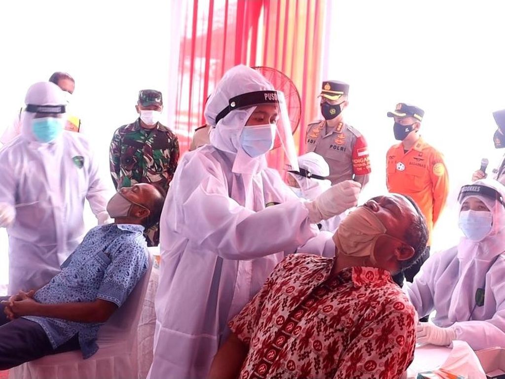 186 Sopir Taksi di Bandara Soetta Dites Rapid Antigen, 1 Orang Reaktif 186 Sopir Taksi di Bandara Soetta Dites Rapid Antigen, 1 Orang Reaktif