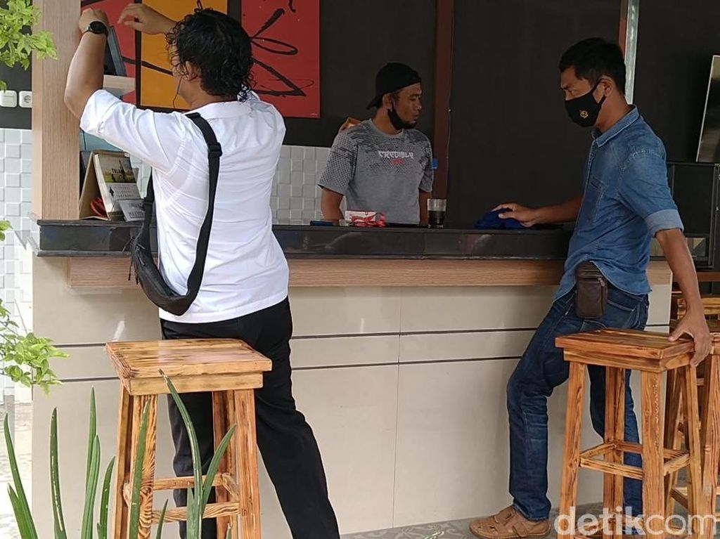 Kocak! Kantor Polisi Ini Kerap Dikira Kafe hingga Didatangi ABG Kocak! Kantor Polisi Ini Kerap Dikira Kafe hingga Didatangi ABG
