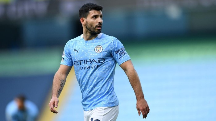 MANCHESTER, ENGLAND - FEBRUARY 27: Sergio Agüero of Manchester City during the Premier League match between Manchester City and West Ham United at Etihad Stadium on February 27, 2021 in Manchester, England. Sporting stadiums around the UK remain under strict restrictions due to the Coronavirus Pandemic as Government social distancing laws prohibit fans inside venues resulting in games being played behind closed doors. (Photo by Gareth Copley/Getty Images)