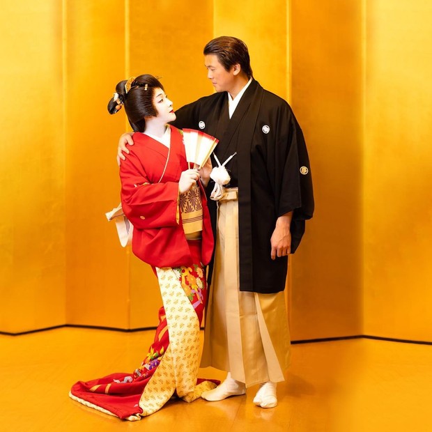 Syahrini dan Reino Barack dalam potret perayaan hari pernikahan ke-2 tahun.