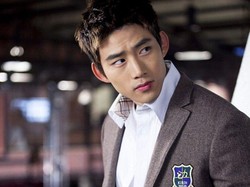 Taecyeon 2PM Ungkap Alasan Lepas Kewarganegaraan AS dan Jalani Wamil