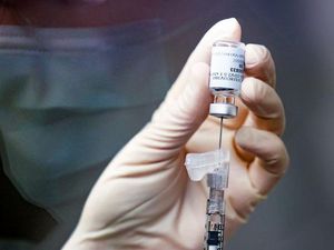 Sempat Ditunda, AS Izinkan Kembali Penggunaan Vaksin J&J Sempat Ditunda, AS Izinkan Kembali Penggunaan Vaksin J&J