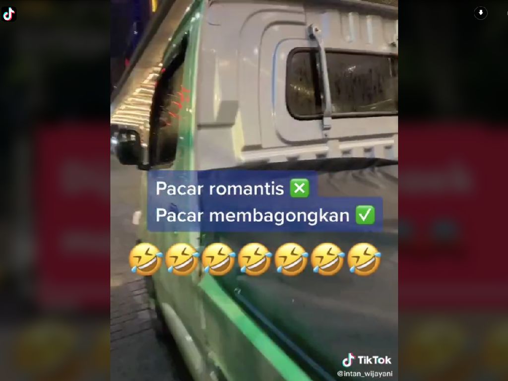 Viral Wanita Dijemput Pacar Pakai Mobil Pick Up Sayur, Dipuji Para Pria Viral Wanita Dijemput Pacar Pakai Mobil Pick Up Sayur, Dipuji Para Pria