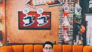 Pesona Afgan yang Baru Punya Bisnis Kuliner Tahu Goreng