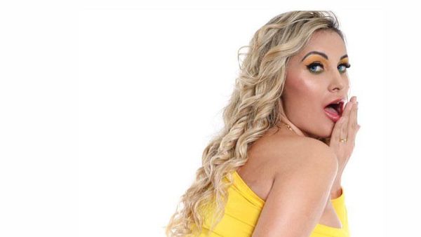 8 Foto Transformasi Mantan Pemuka Agama yang Berubah Karier Jadi Model Seksi