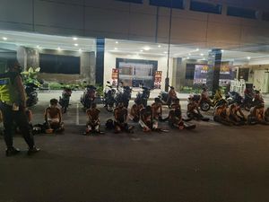 Balap Liar di Tulungagung Dibubarkan, Remaja Kabur hingga Tabrak Mobil Polisi