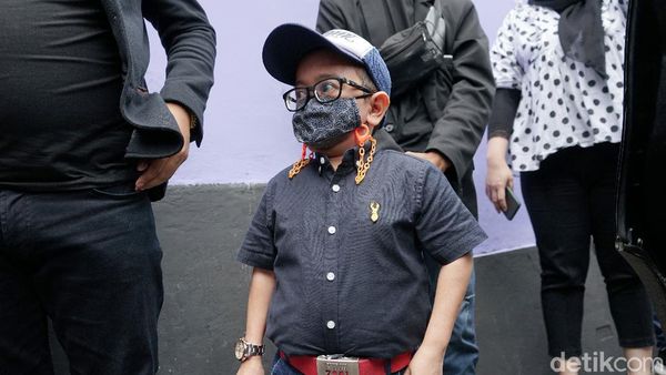 Daus Mini dan Istri Sambangi Komnas Perlindungan Anak