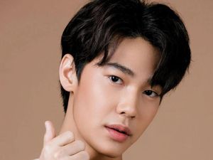 Fan Meeting Dew Jirawat di Jakarta Ditunda Fan Meeting Dew Jirawat di Jakarta Ditunda