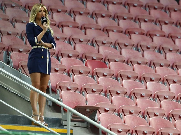 MILAN, ITALY - JULY 07:  Diletta Leotta of DAZN before the Serie A match between AC Milan and Juventus at Stadio Giuseppe Meazza on July 7, 2020 in Milan, Italy.  (Photo by Marco Luzzani/Getty Images)