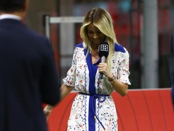 Begini nih aksi Diletta saat menendang bola yang nyasar ke arah dirinya di lapangan. (Foto: Getty Images/Marco Luzzani)