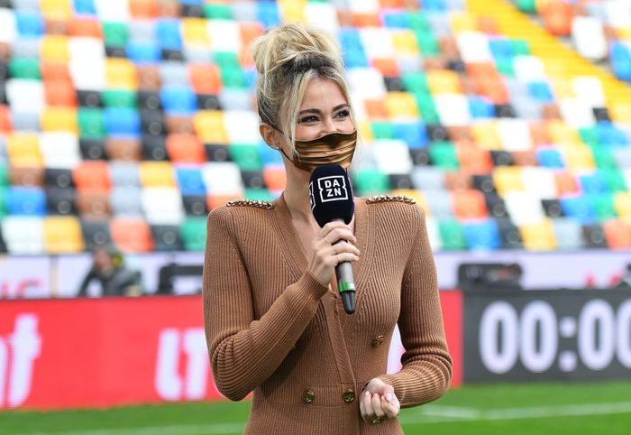UDINE, ITALY - NOVEMBER 01: Diletta Leotta of DAZN TV before the Serie A match between Udinese Calcio and AC Milan at Dacia Arena on November 01, 2020 in Udine, Italy. (Photo by Alessandro Sabattini/Getty Images)