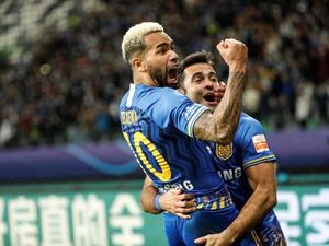 Eder Umbar Borok Suning Group: Tak Bayar Gaji dan Kurung Pemain