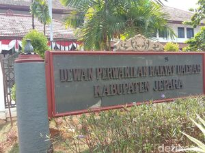 Wafatnya Ketua DPRD Jepara Terpapar Corona