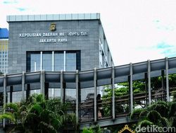 Wadir Krimum-Kasubdit Dimutasi, Operasi Polda Metro Jalan Terus