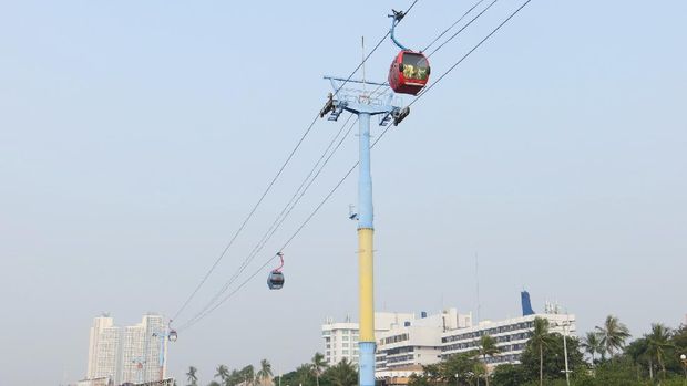 JAKARTA, INDONESIA - June 10, 2018: Cable car at Ancol Dreamland (Ancol Taman Impian).