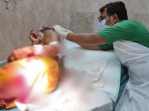 Imam Masjid di Pasuruan Dibacok Saat Berangkat Salat Subuh Imam Masjid di Pasuruan Dibacok Saat Berangkat Salat Subuh