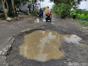 Dear Bupati, Jalan Rusak dan Berlubang Masih Banyak Bertebaran di Sidoarjo