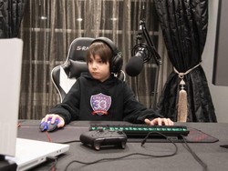 Bocah 8 Tahun Jadi Gamer Profesional, Raup Ratusan Juta