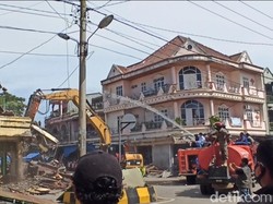 Kompleks Pertokoan Rantepao di Toraja Utara Dibongkar, Pedagang Histeris