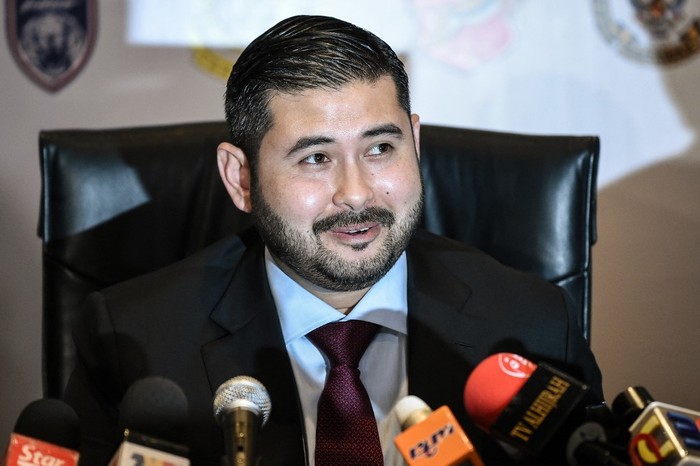 Pangeran Johor Tunku Ismail Newly appointed President for the Football Association of Malaysia (FAM) Tunku Ismail Sultan Ibrahim speaks during a press conference before the FAM annual congress meeting in Kuala Lumpur on March 25, 2017. (Photo by Mohd RASFAN / AFP)