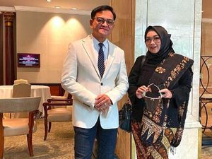 Percakapan Terakhir Hedi Yunus dengan Rina Gunawan Percakapan Terakhir Hedi Yunus dengan Rina Gunawan