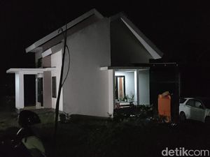 Dua Terduga Teroris Ditangkap di Kediri, Apa Saja Barang yang Disita? Dua Terduga Teroris Ditangkap di Kediri, Apa Saja Barang yang Disita?