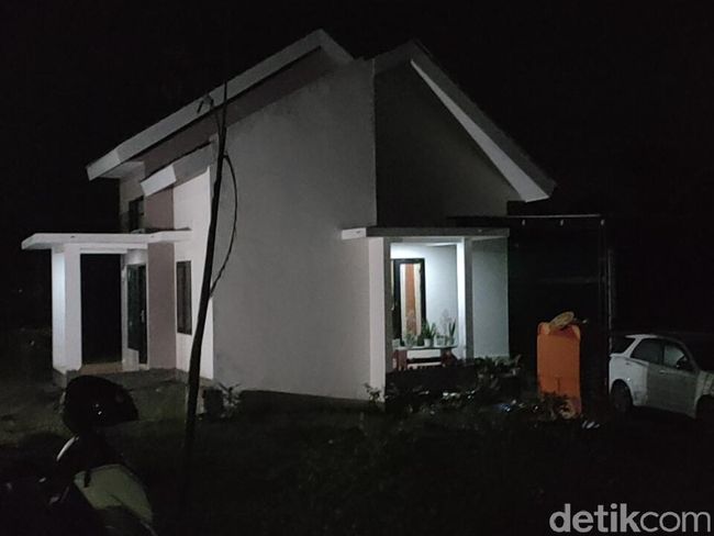 Dua Terduga Teroris Ditangkap di Kediri, Apa Saja Barang yang Disita? Dua Terduga Teroris Ditangkap di Kediri, Apa Saja Barang yang Disita?