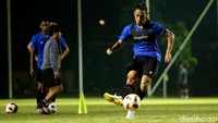 Timnas U-22 berlatih di Lapangan D, Senayan, Jakarta, Selasa (2/3/2021).