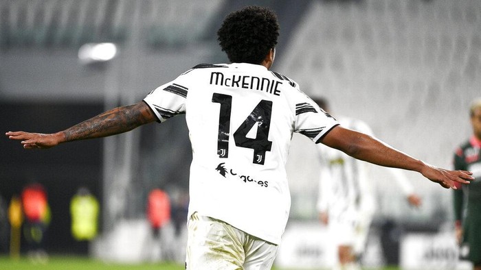 Juventus Weston McKennie celebrates after scoring during the Serie A soccer match between Juventus and Crotone, at the Allianz Stadium in Turin, Italy, Monday, Feb. 22, 2021. (Marco Alpozzi/LaPresse via AP)