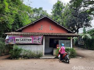 Rumah Nyempil di Tengah Bangunan Megah, Saksi Bisu Perubahan Zaman