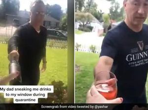 Kocak! Aksi Pria saat Berikan Minuman untuk Putrinya yang Terpapar COVID-19