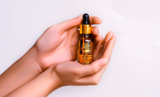 Argavell 100% Organic Argan Oil/ Sumber: Instagram.com/argavell.id/ Argavell 100% Organic Argan Oil ini menawarkan minyak rambut dengan kandungan ekstrak alami biji buah argan dari Marocco.