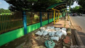 Bakal Ditata Pemprov DKI, Begini Kondisi Trotoar di Kebayoran Baru