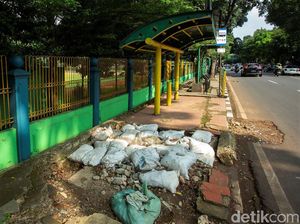 Bakal Ditata Pemprov DKI, Begini Kondisi Trotoar di Kebayoran Baru Bakal Ditata Pemprov DKI, Begini Kondisi Trotoar di Kebayoran Baru