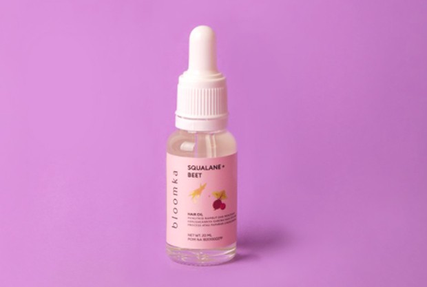 Bloomka Squalane + Beet Hair Oil/ Sumber: Instagram.com/bloomka_id/ Produk ini memiliki kandungan squalane dan beet extract yang berperan dalam memperbaiki dan menutrisi batang rambut.
