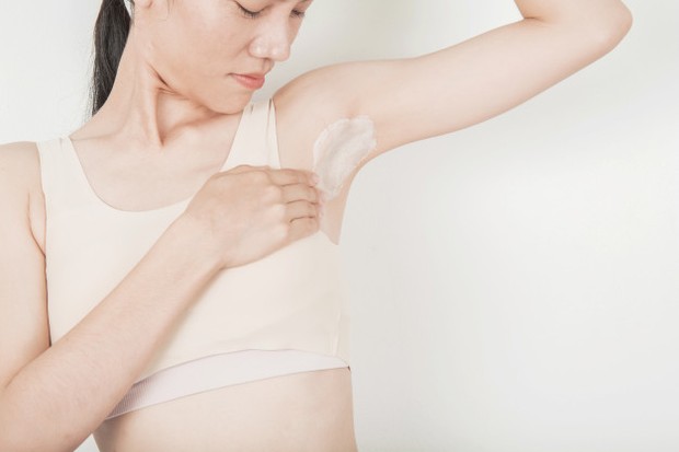 Deodorant krim/freepik.com Deodorant krim dapat melembutkan dan cocok untuk kulit kering/freepik.com