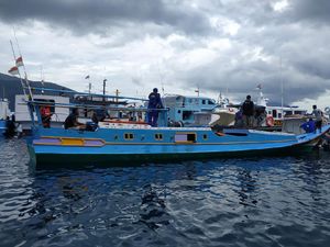 Tangkap Ikan Pakai Bom Botol Bir, 6 Nelayan Pulau Buaya NTT Ditangkap