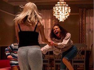 5 Hal Tentang Serial Ginny & Georgia yang Tayang di Netflix