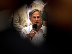 Abaikan Peringatan Corona, Gubernur Texas Cabut Aturan Wajib Masker