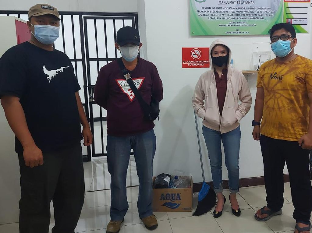 Kejagung Tangkap Buron Pembobol Dana Pensiun PT Pertamina Rp 1,4 T Kejagung Tangkap Buron Pembobol Dana Pensiun PT Pertamina Rp 1,4 T