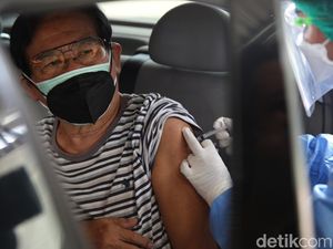 Update Vaksinasi COVID-19 Per 27 Maret: Penerima Dosis 1 Tembus 7 Juta Update Vaksinasi COVID-19 Per 27 Maret: Penerima Dosis 1 Tembus 7 Juta