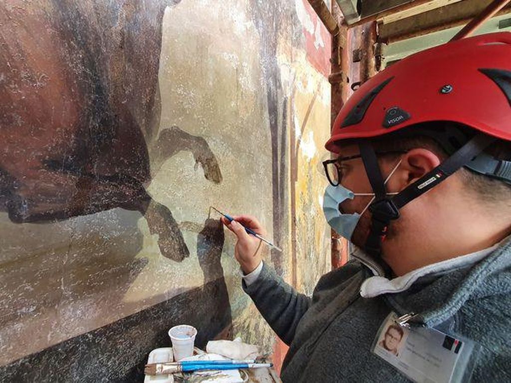 Foto: Lukisan Dinding Tertua di Pompeii Sukses Direstorasi
