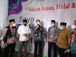 Menkes Budi Gunadi Tinjau Vaksinasi COVID-19 untuk 250 Pengurus MUI